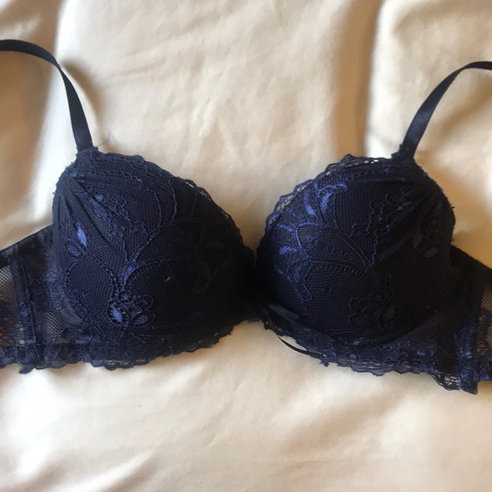 Super cute padded lace bra
